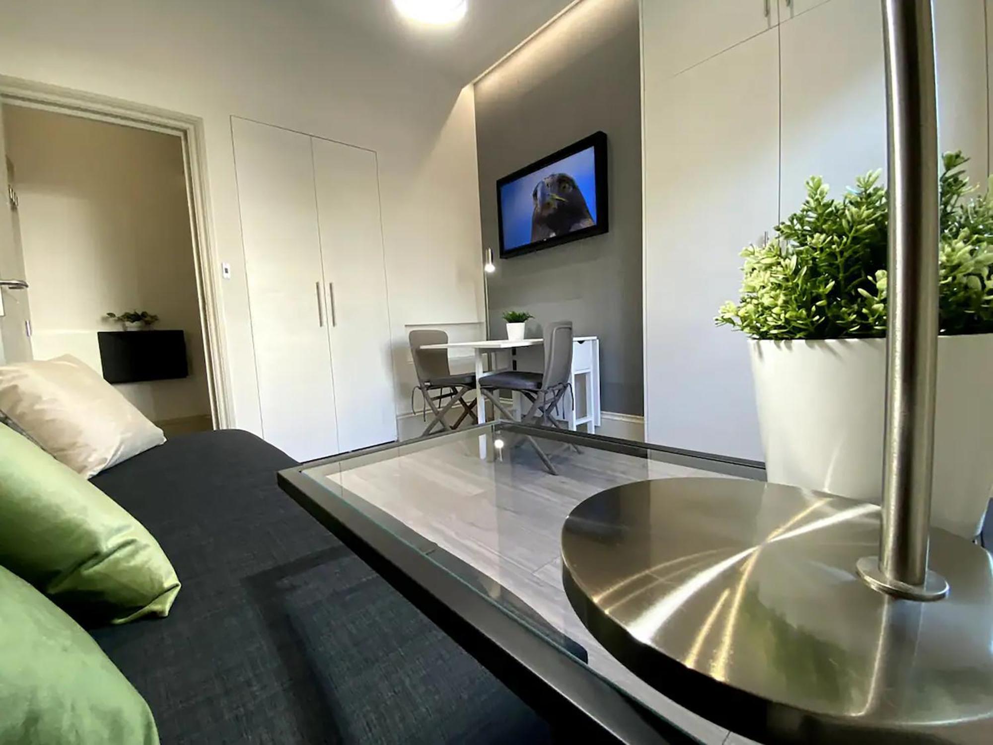 Apt 03 Beachside Beauty Central Studio Steps From Cafes Brighton Екстер'єр фото