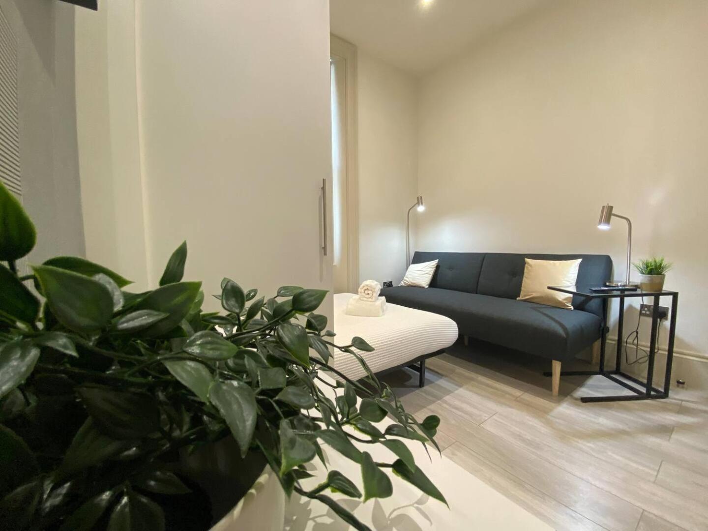Apt 03 Beachside Beauty Central Studio Steps From Cafes Brighton Екстер'єр фото